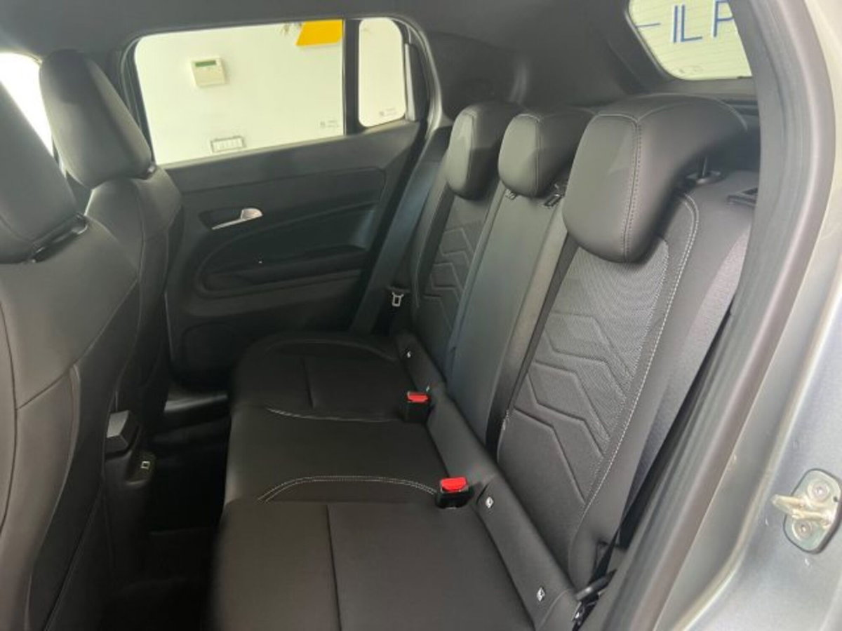 Jeep Avenger 1.2 turbo Summit fwd 100cv (20)