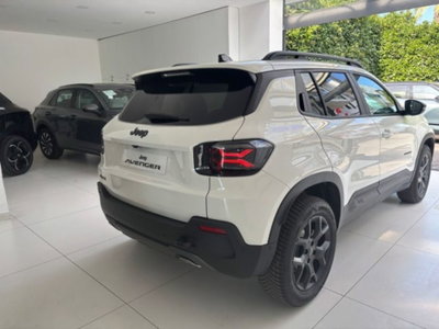 Jeep Avenger 1.2 turbo e-hybrid mhev Overland 4xe 145cv edct6 (15)