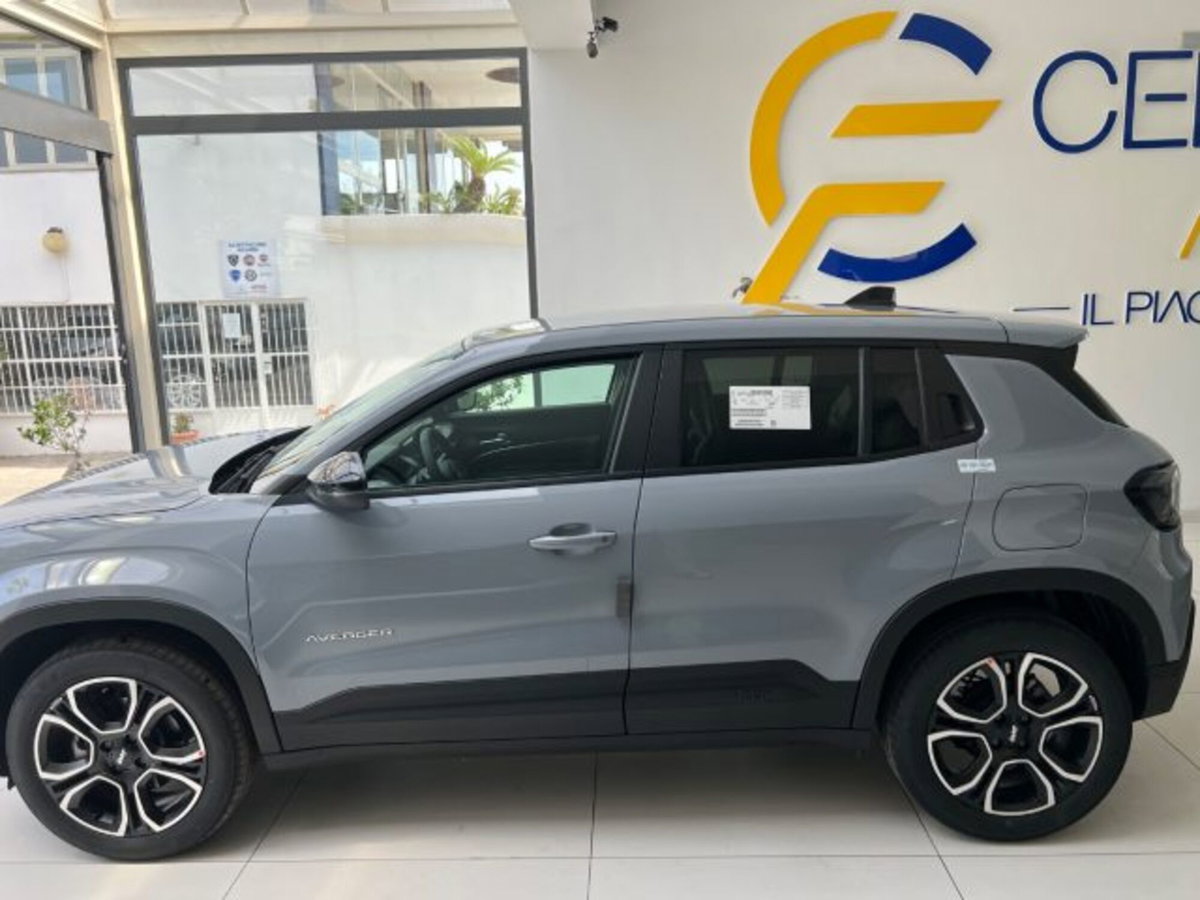 Jeep Avenger 1.2 turbo Summit fwd 100cv (17)