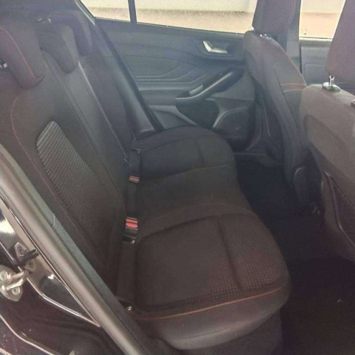 Ford Focus 1.0t ecoboost h ST-Line 155cv powershift (10)