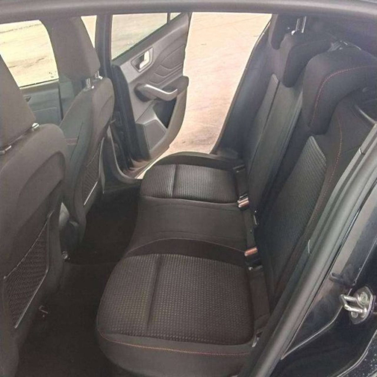 Ford Focus 1.0t ecoboost h ST-Line 155cv powershift (11)
