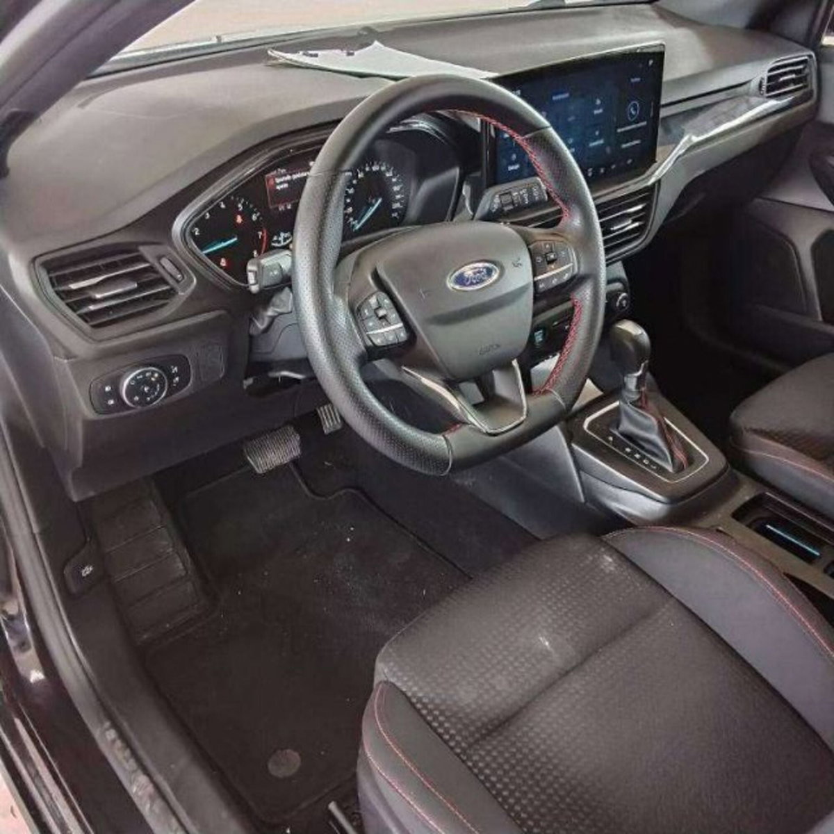 Ford Focus 1.0t ecoboost h ST-Line 155cv powershift (13)
