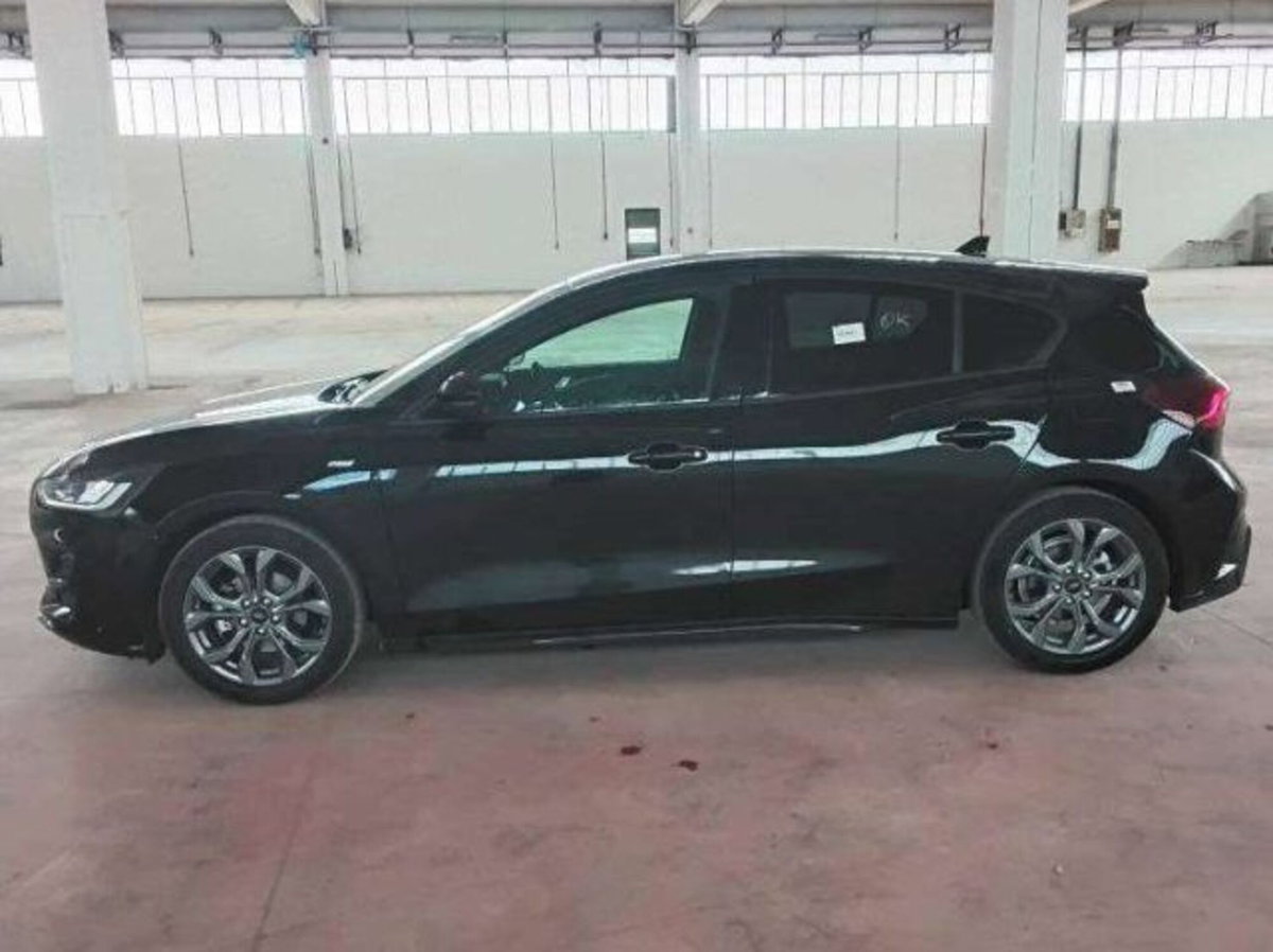 Ford Focus 1.0t ecoboost h ST-Line 155cv powershift (2)