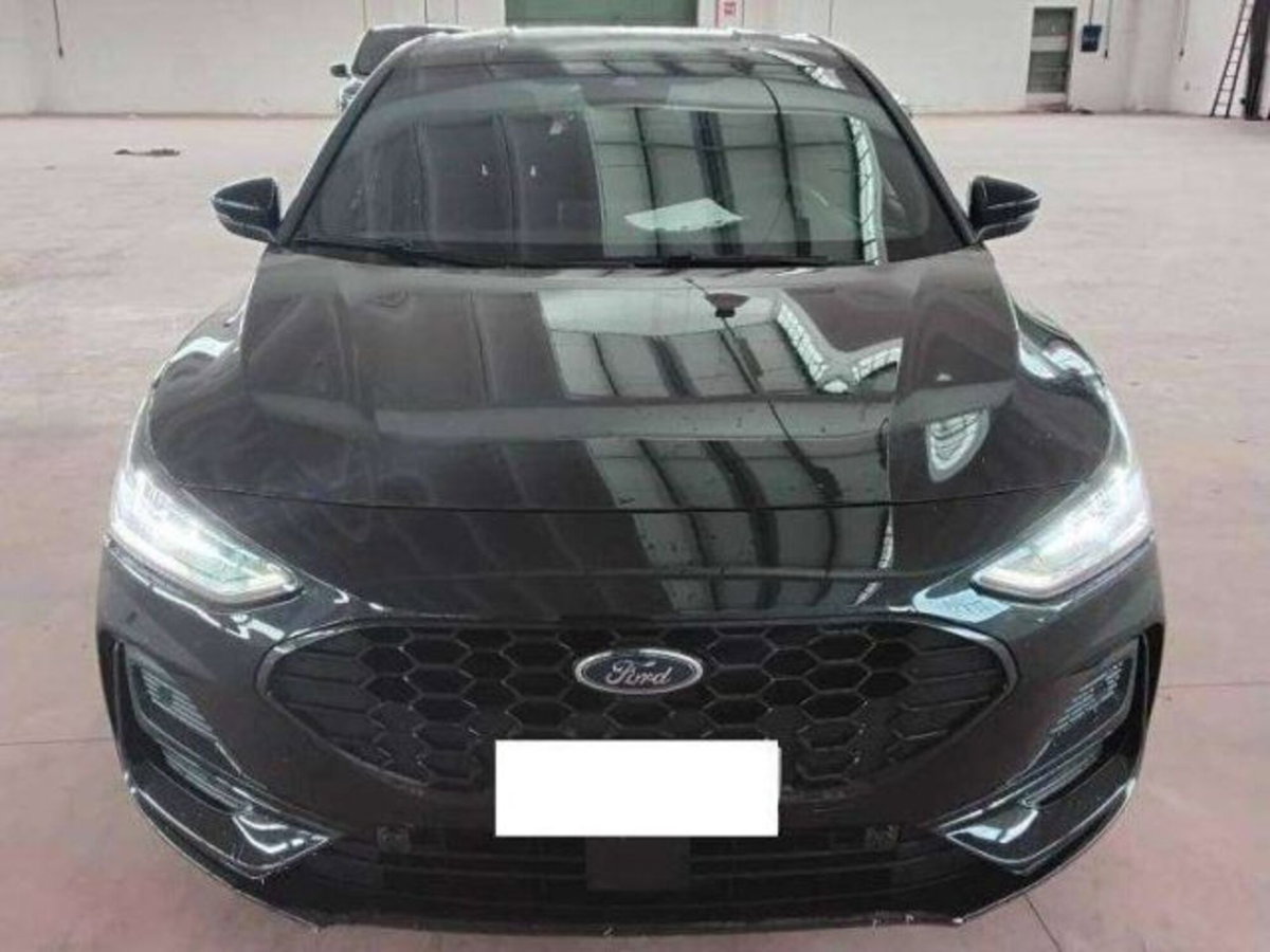 Ford Focus 1.0t ecoboost h ST-Line 155cv powershift (4)