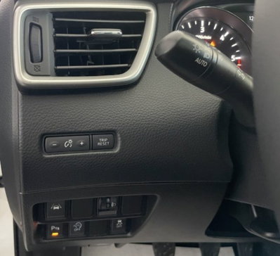 Nissan Qashqai 1.5 dCi N-Connecta (16)