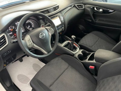 Nissan Qashqai 1.5 dCi N-Connecta (2)