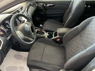 Nissan Qashqai 1.5 dCi N-Connecta (8)