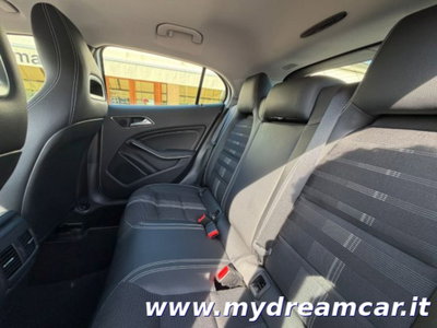 Mercedes-Benz GLA SUV 200 d Automatic Sport (18)