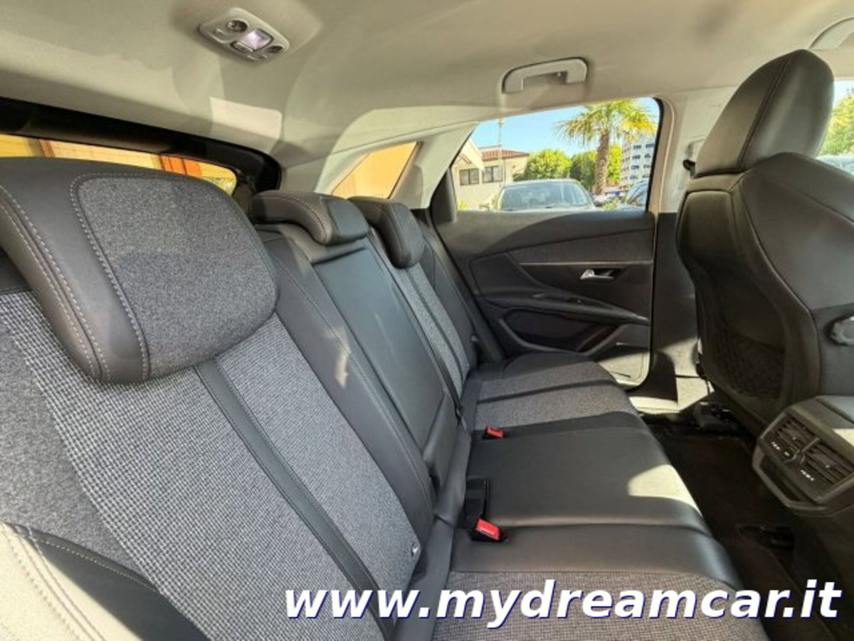 Peugeot 3008 BlueHDi 130 S&S Allure (13)
