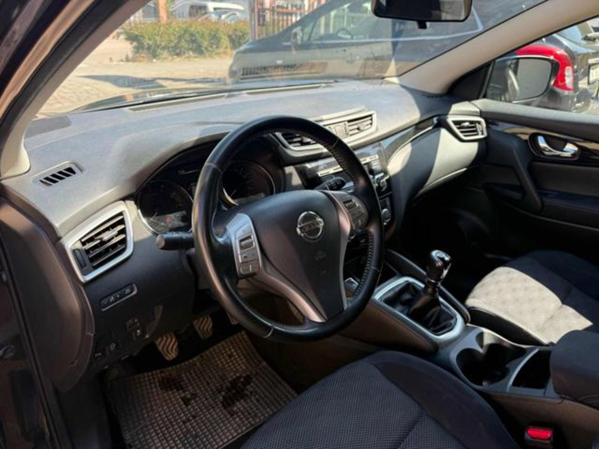 Nissan Qashqai 1.2 DIG-T Tekna (10)