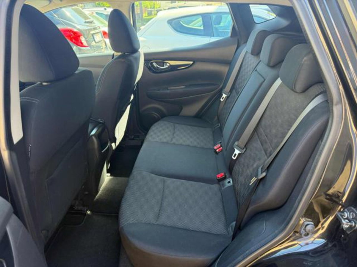 Nissan Qashqai 1.2 DIG-T Tekna (11)
