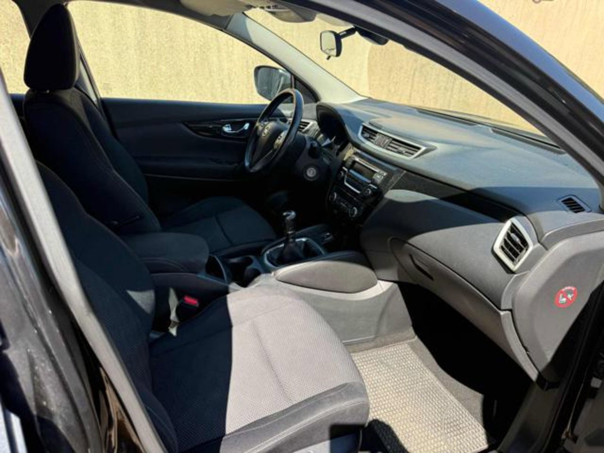 Nissan Qashqai 1.2 DIG-T Tekna (13)