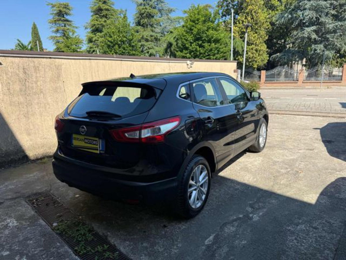 Nissan Qashqai 1.2 DIG-T Tekna (5)