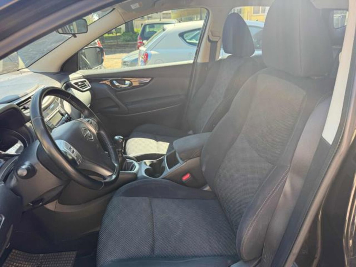 Nissan Qashqai 1.2 DIG-T Tekna (9)
