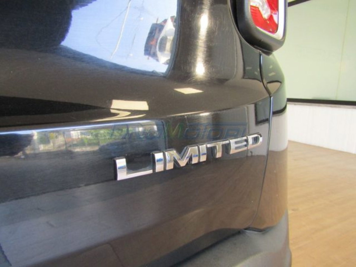 Jeep Renegade 1.6 Mjt DDCT 120 CV Limited (18)