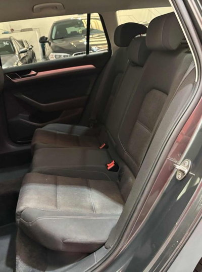 Volkswagen Passat Variant 2.0 TDI DSG Highline BlueMotion Technology (14)
