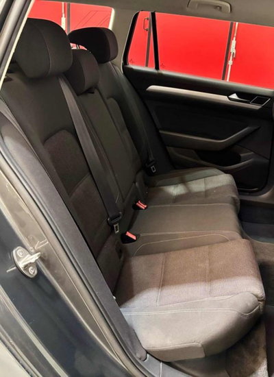 Volkswagen Passat Variant 2.0 TDI DSG Highline BlueMotion Technology (15)