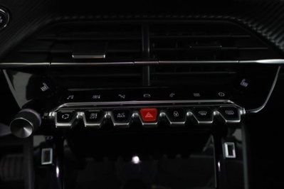 Peugeot 2008 BlueHDi 130 S&S EAT8 Allure Pack (13)