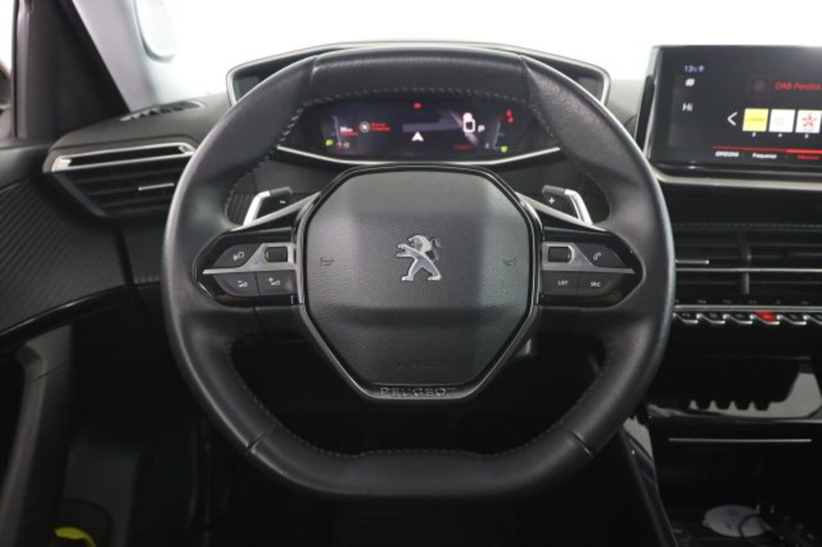 Peugeot 2008 BlueHDi 130 S&S EAT8 Allure Pack (5)