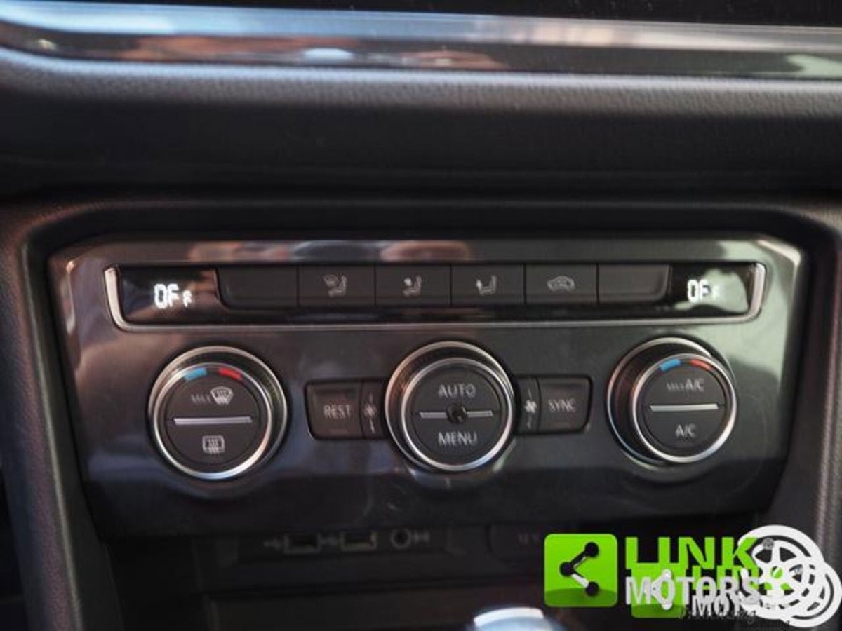Volkswagen Tiguan 2.0 TDI 150CV 4MOTION DSG Sport & Style BMT (14)