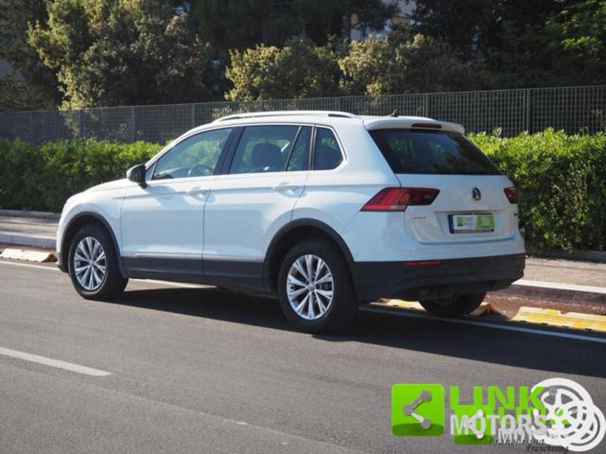 Volkswagen Tiguan 2.0 TDI 150CV 4MOTION DSG Sport & Style BMT (17)
