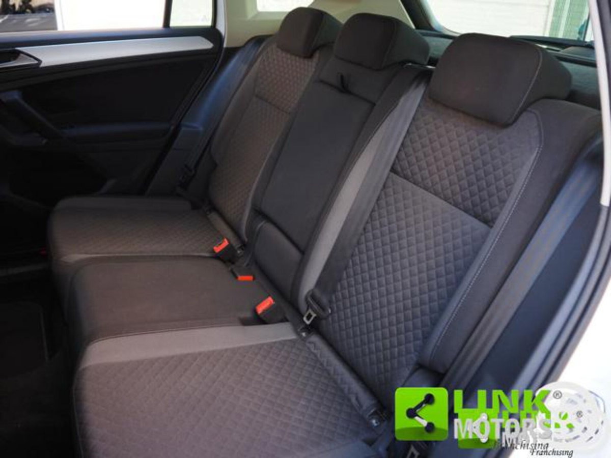 Volkswagen Tiguan 2.0 TDI 150CV 4MOTION DSG Sport & Style BMT (6)