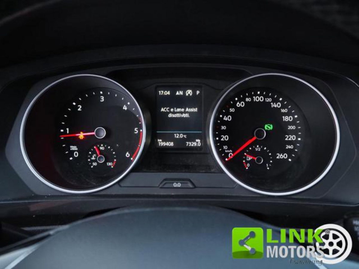 Volkswagen Tiguan 2.0 TDI SCR DSG Business BlueMotion Technology (12)