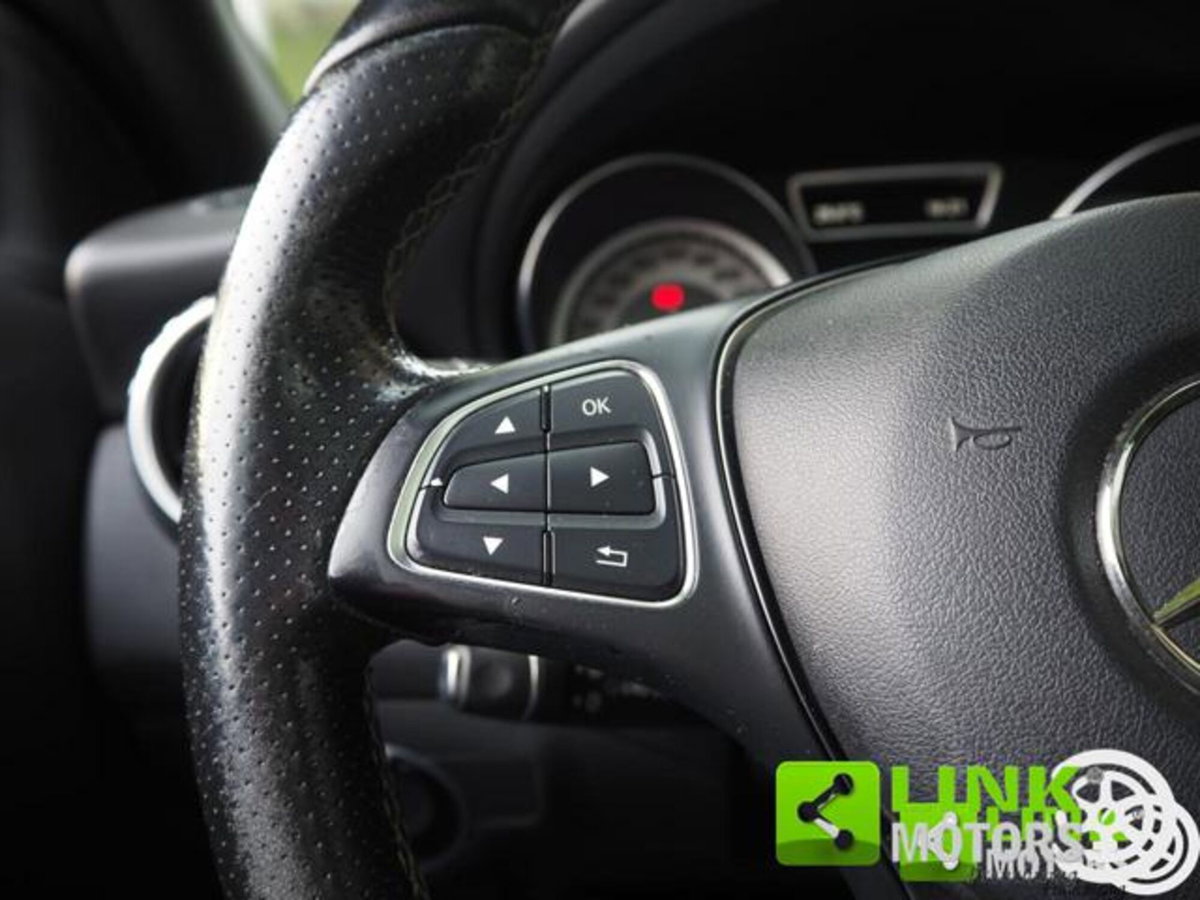 Mercedes-Benz GLA SUV 200 d Automatic 4Matic Premium (11)
