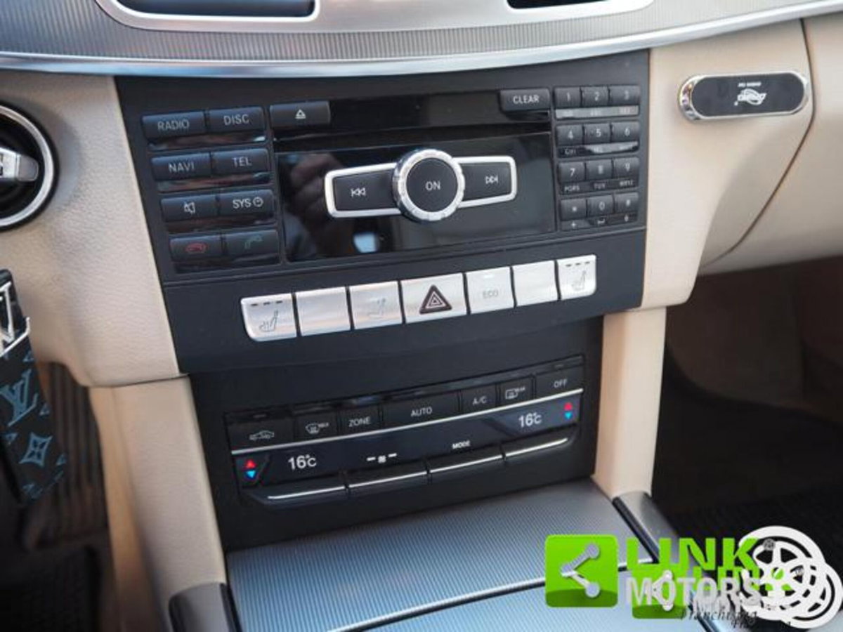 Mercedes-Benz Classe E Station Wagon 220 CDI Premium (15)