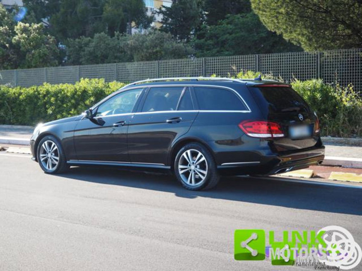 Mercedes-Benz Classe E Station Wagon 220 CDI Premium (19)