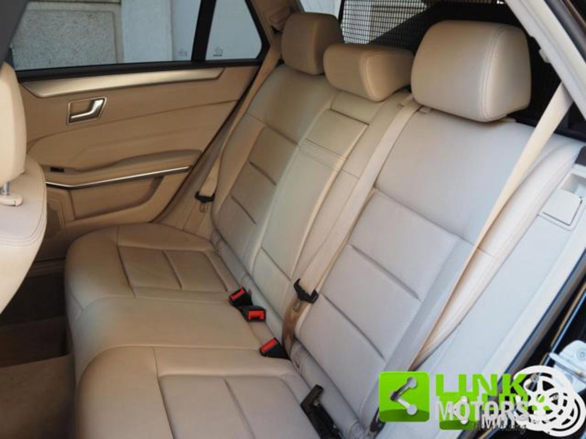 Mercedes-Benz Classe E Station Wagon 220 CDI Premium (7)