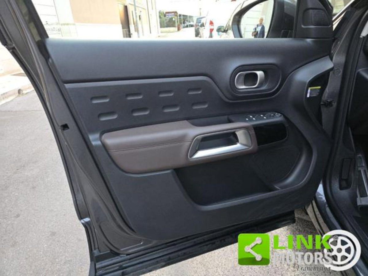 Citroen C5 Aircross Aircross Hybrid 225 E-EAT8 Shine (19)