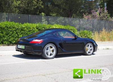 Porsche Cayman 2.7 (2)