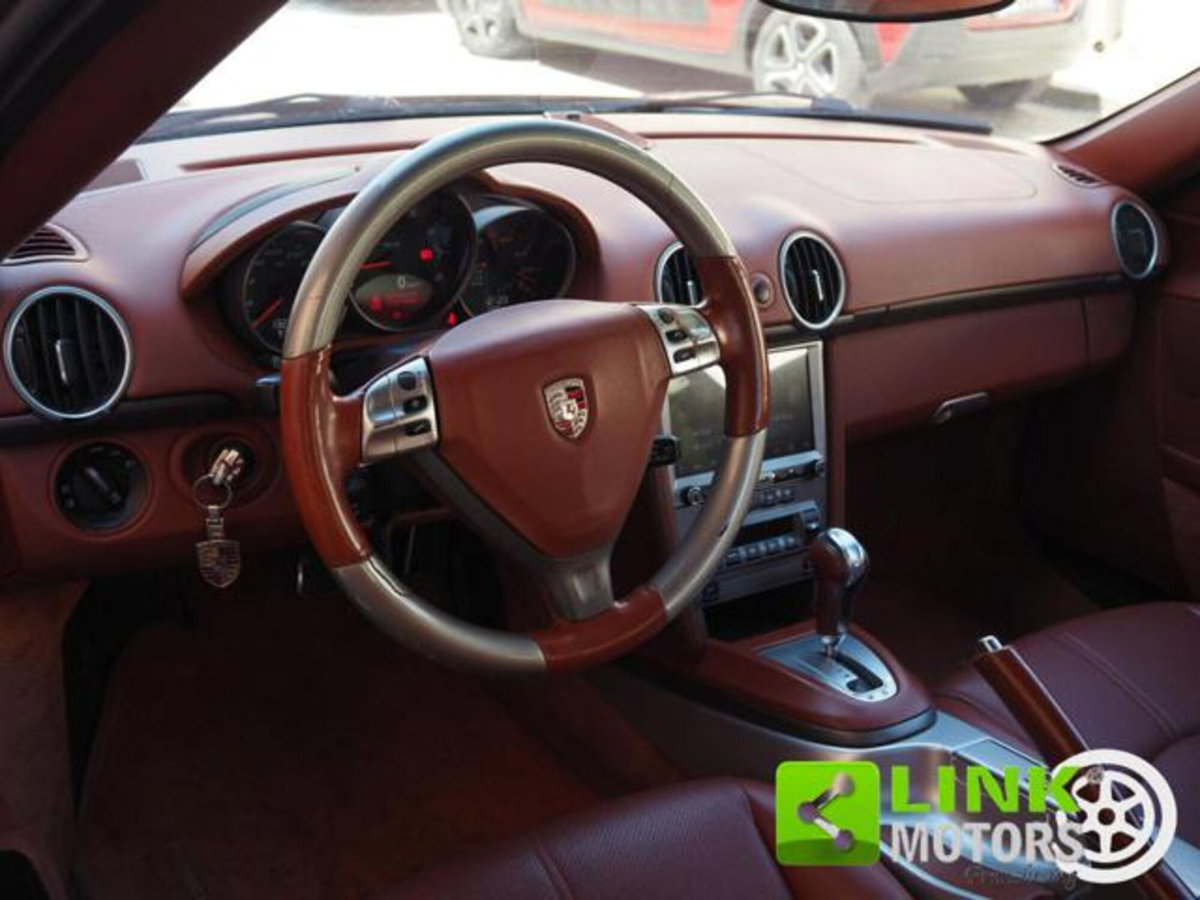 Porsche Cayman 2.7 (4)