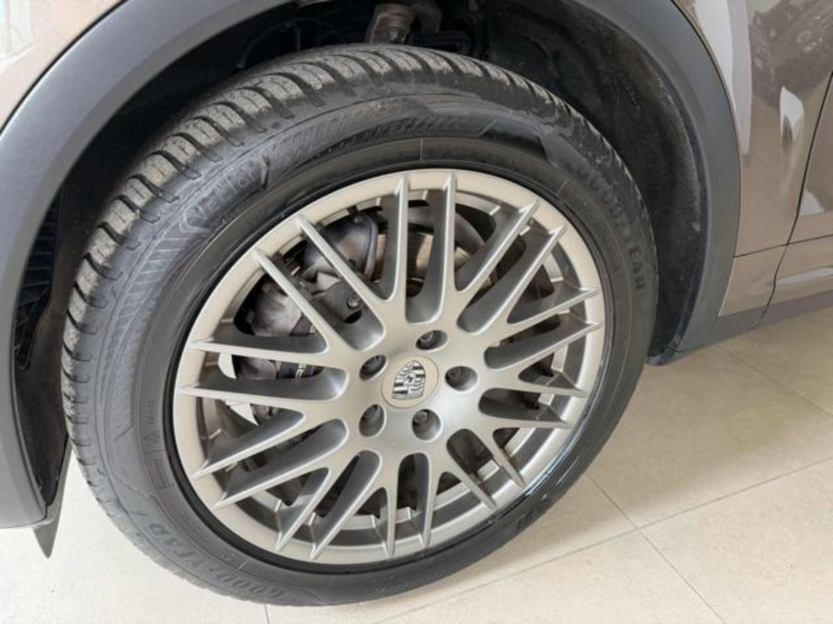 Porsche Cayenne 3.0 Diesel (15)
