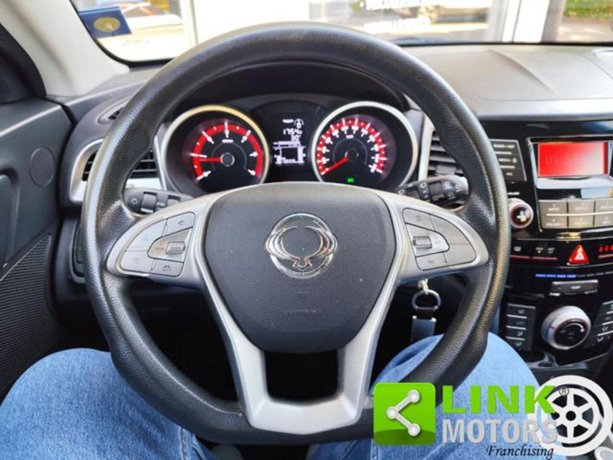 Ssangyong Tivoli 1.6d 2WD Be (8)