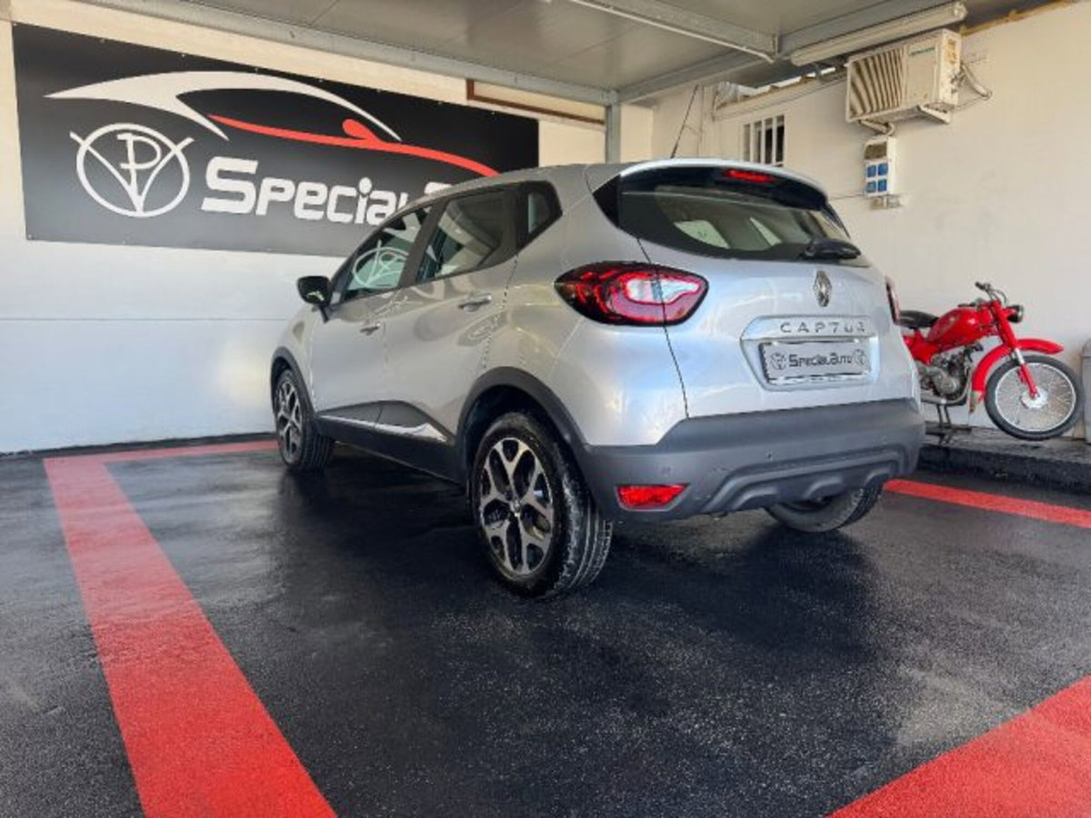 Renault Captur dCi 8V 90 CV EDC Start&Stop Energy Bose (9)