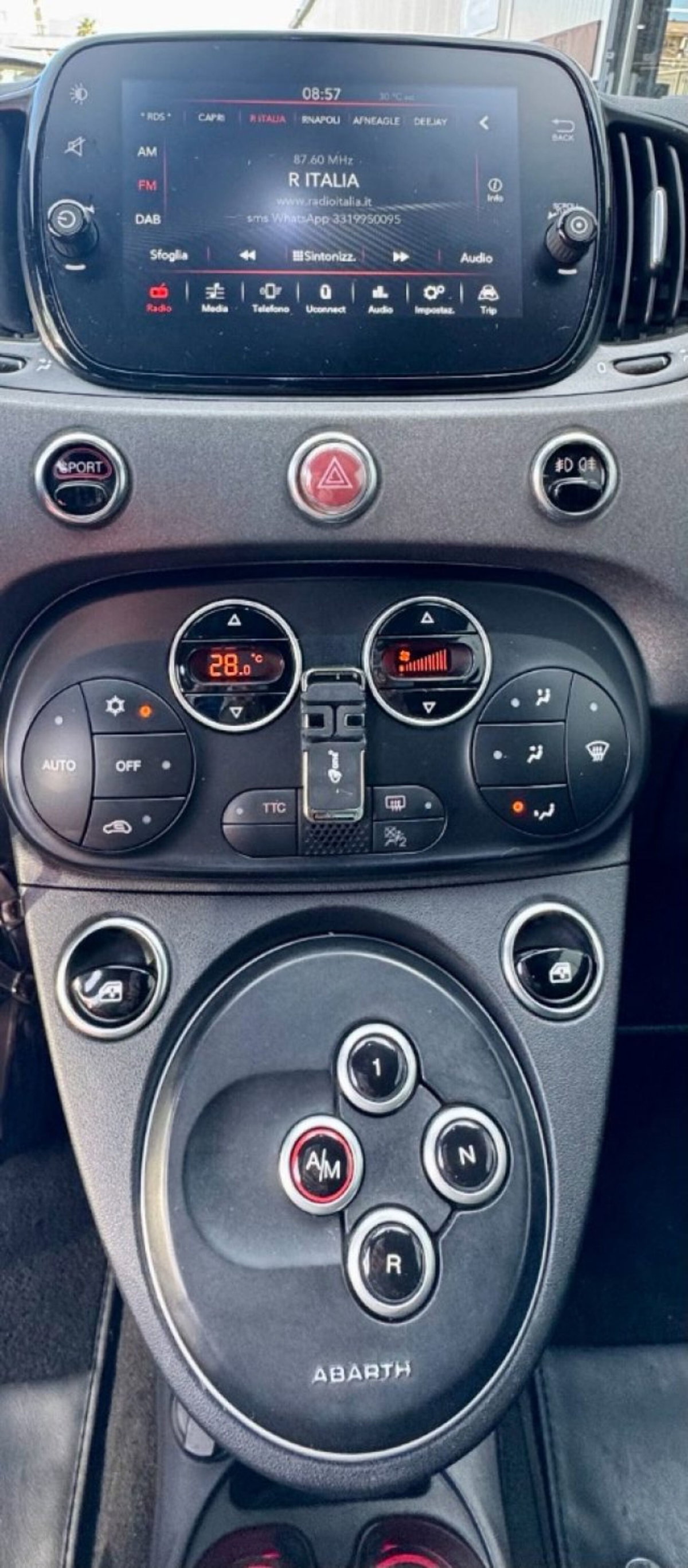Abarth 595 595 1.4 Turbo T-Jet 180 CV Competizione (17)