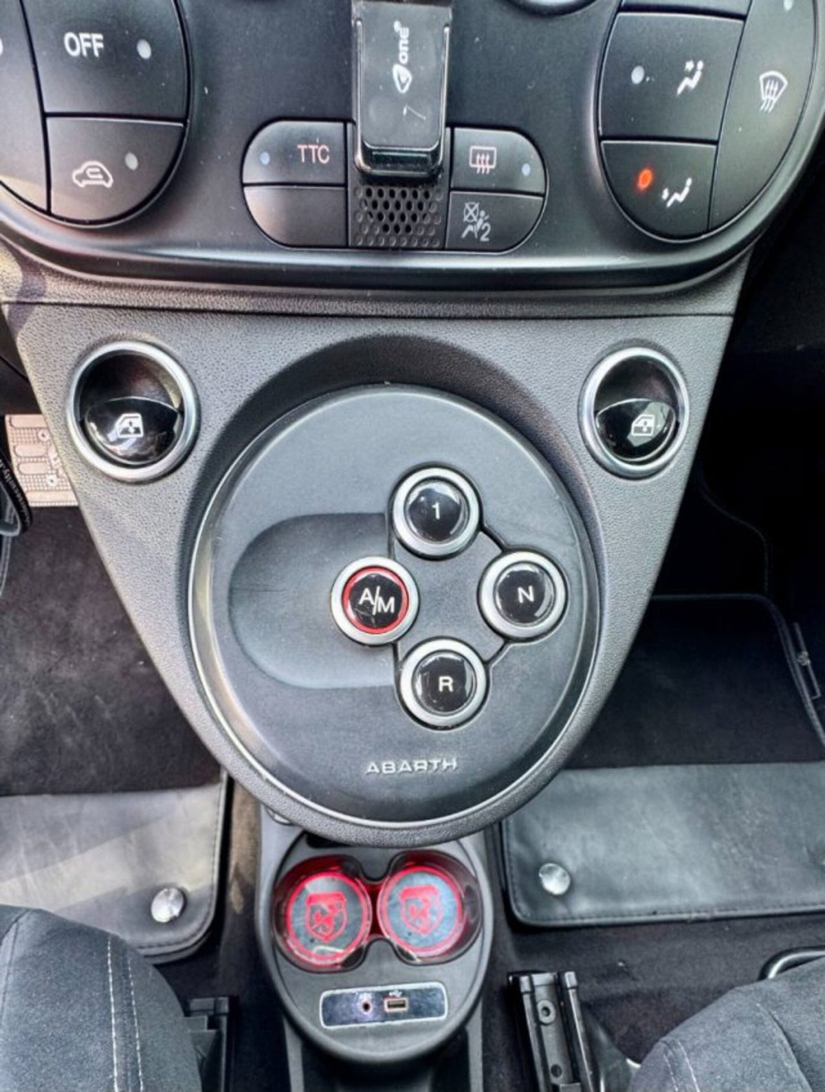 Abarth 595 595 1.4 Turbo T-Jet 180 CV Competizione (19)