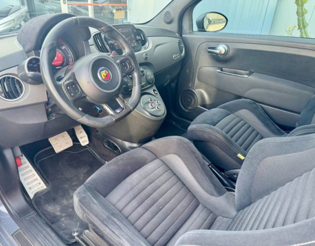Abarth 595 595 1.4 Turbo T-Jet 180 CV Competizione (7)