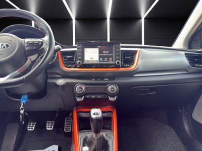 Kia Stonic 1.6 CRDi 110 CV Urban (15)