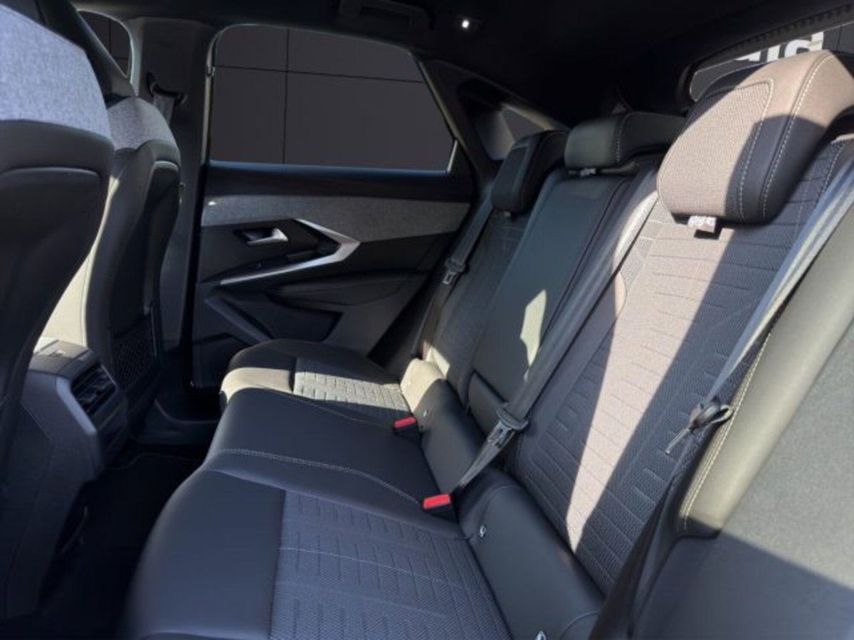 Peugeot 3008 1.2 hybrid GT Exclusive 145cv e-dcs6 (12)