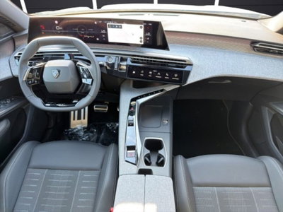 Peugeot 3008 1.2 hybrid GT Exclusive 145cv e-dcs6 (13)
