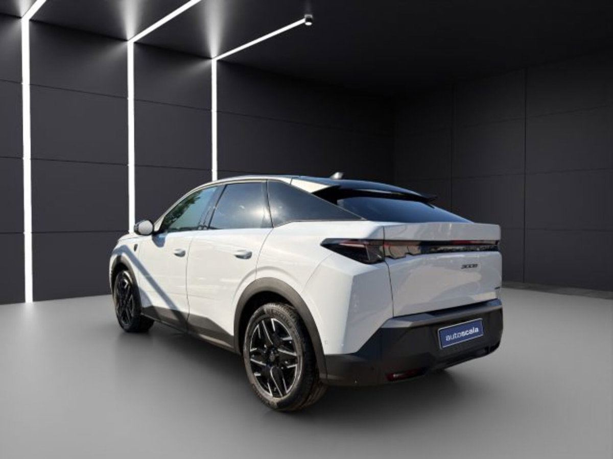 Peugeot 3008 1.2 hybrid GT Exclusive 145cv e-dcs6 (3)