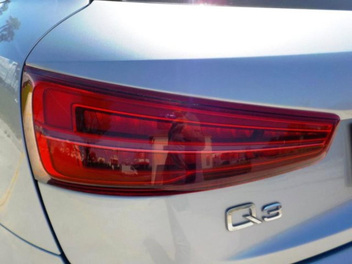 Audi Q3 2.0 TDI 120 CV S tronic S line Edition (15)
