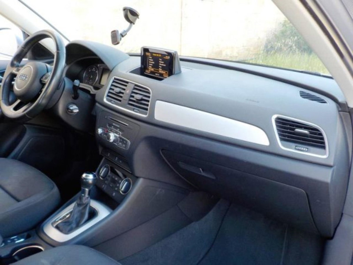Audi Q3 2.0 TDI 120 CV S tronic S line Edition (18)