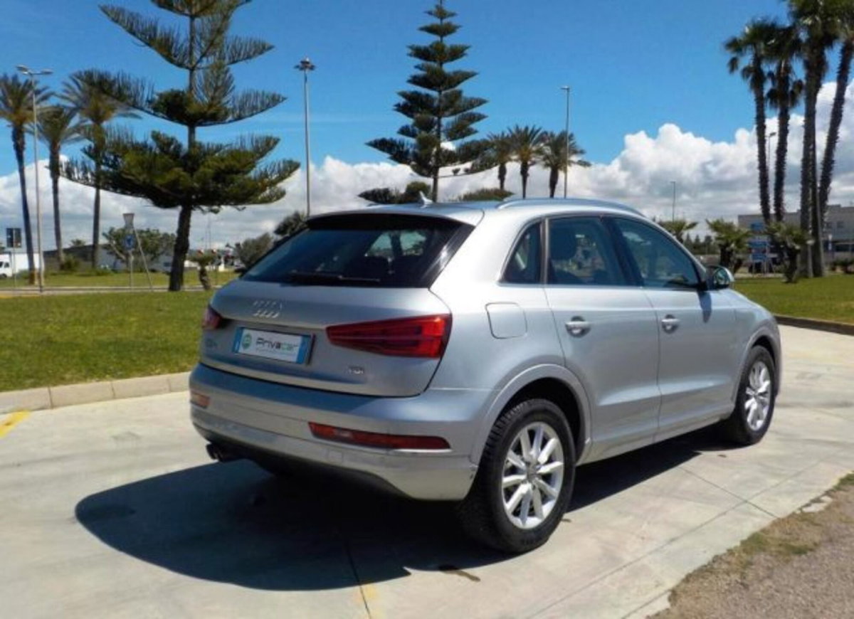 Audi Q3 2.0 TDI 120 CV S tronic S line Edition (5)