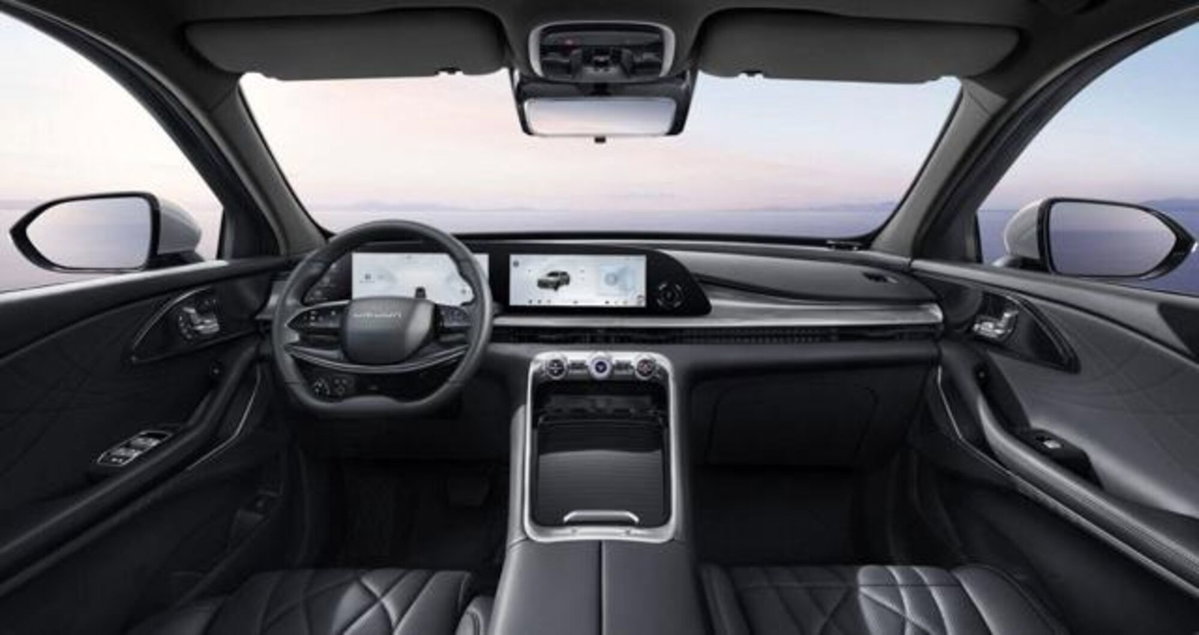 Omoda Omoda 9 SHS-P 1.5 tgdi phev Black Knight i-awd (2)