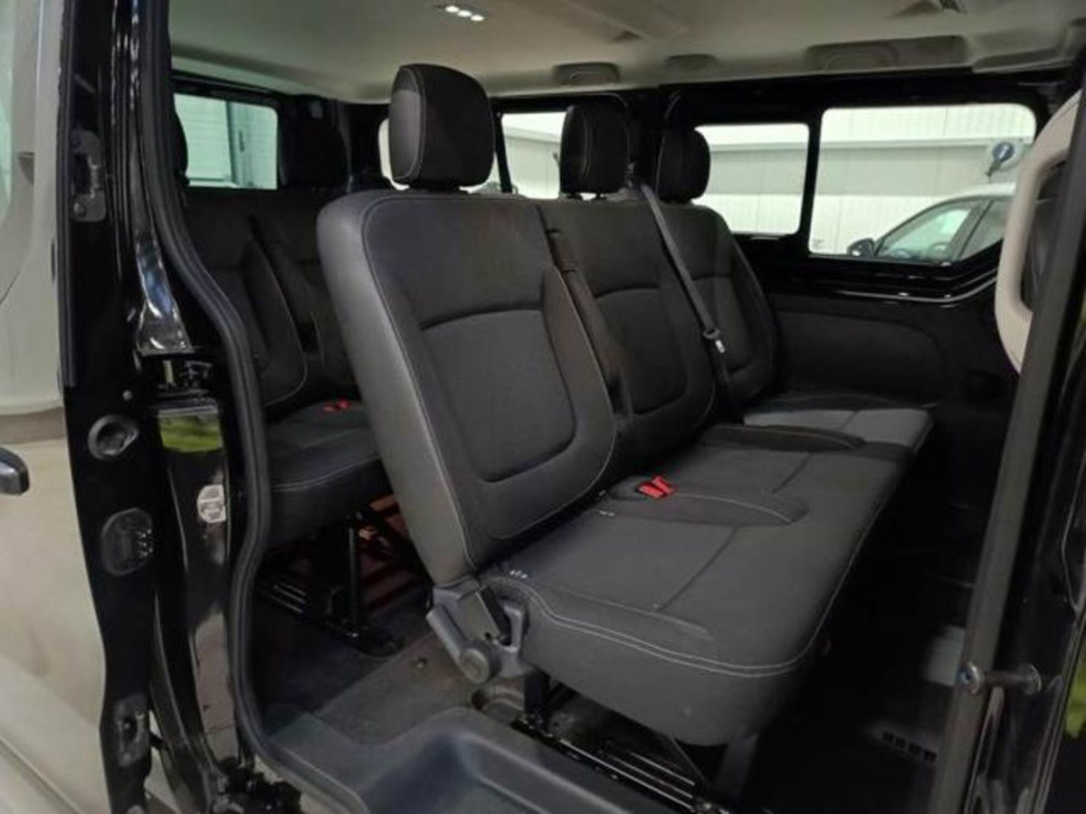 Nissan Primastar 2.0 dCi 150CV Aut PC-TN Bus (4)
