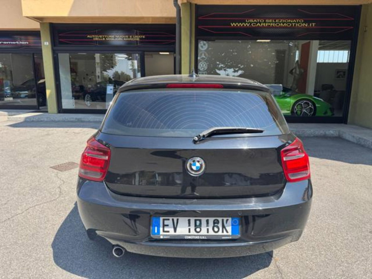 BMW Serie 1 116d 2.0 116CV cat 5 porte Attiva DPF (8)